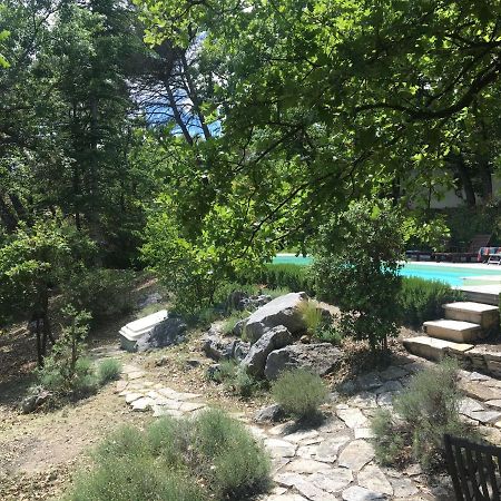 Villa De Carbonelle Pierrevert 外观 照片