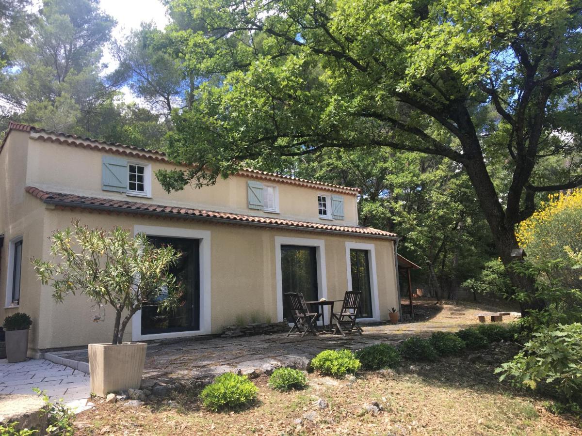 Villa De Carbonelle Pierrevert 外观 照片