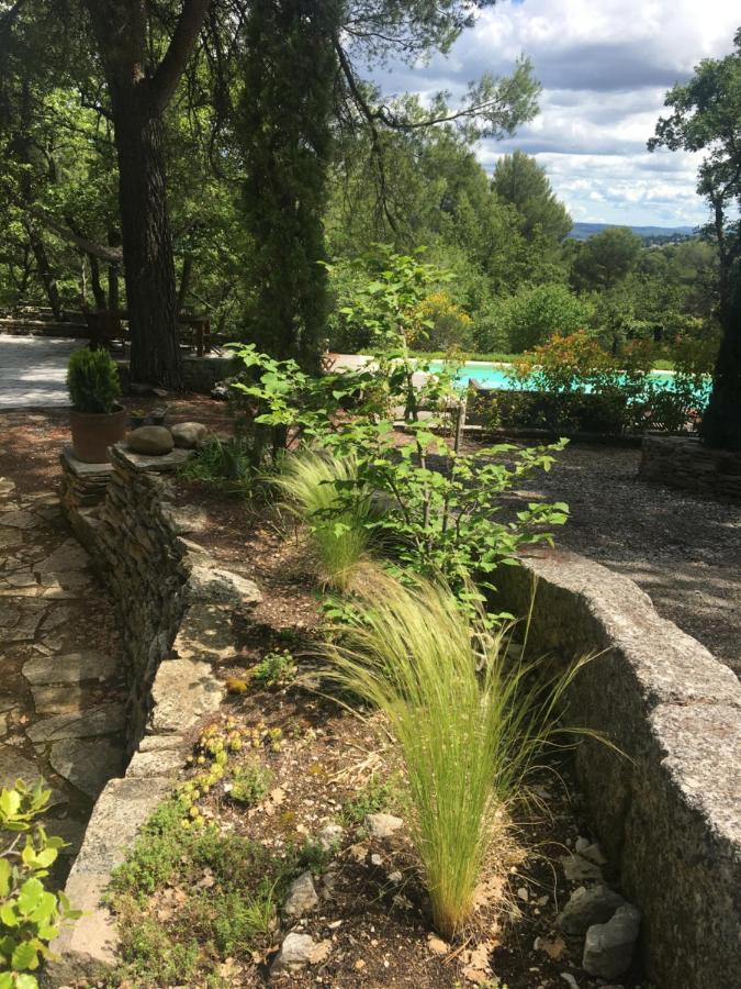 Villa De Carbonelle Pierrevert 外观 照片
