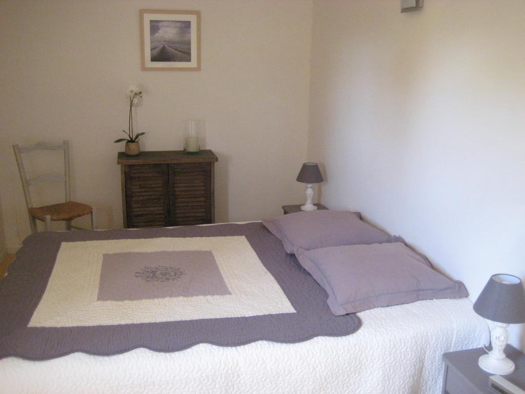 Villa De Carbonelle Pierrevert 外观 照片